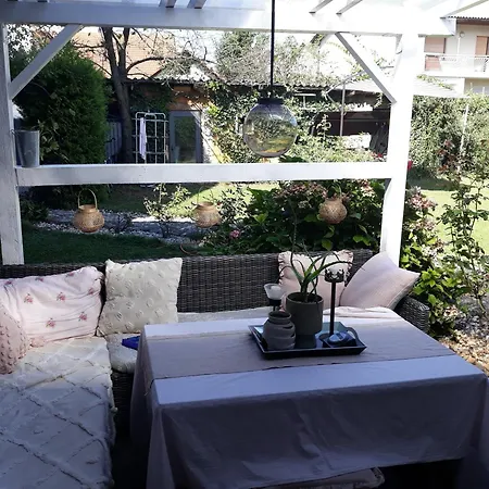 Baci Retreat, Roseart * Ljubljana
